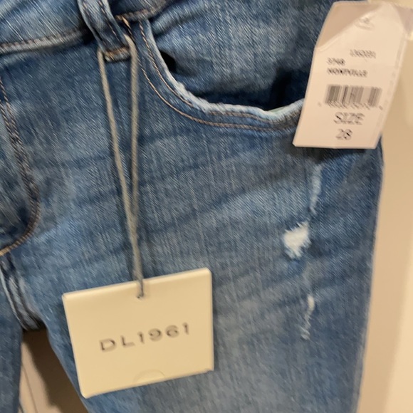 DL 1961 Jeans Camila Petite - Picture 4 of 4